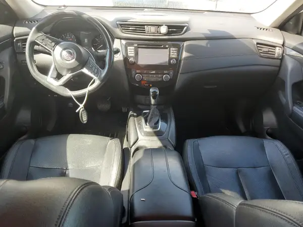 5N1AT2MT2HC734897 2017 NISSAN ROGUE - Image 8
