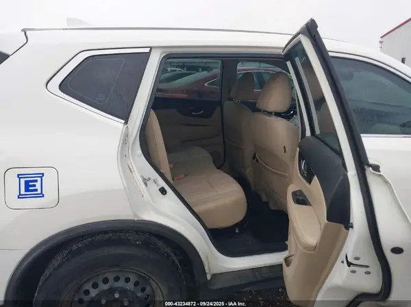 5N1AT2MT2HC743485 2017 NISSAN ROGUE - Image 8