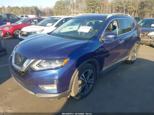 5N1AT2MT2HC743597 2017 NISSAN ROGUE - Image 2