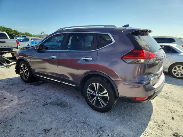 5N1AT2MT2HC749514 2017 NISSAN ROGUE - Image 2