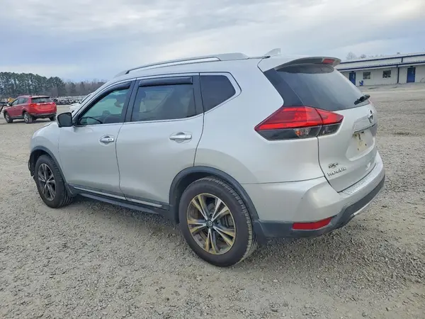 5N1AT2MT2HC755488 2017 NISSAN ROGUE - Image 2