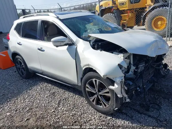 5N1AT2MT2HC759654 2017 NISSAN ROGUE - Image 1
