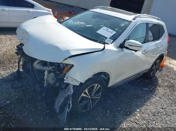 5N1AT2MT2HC759654 2017 NISSAN ROGUE - Image 2