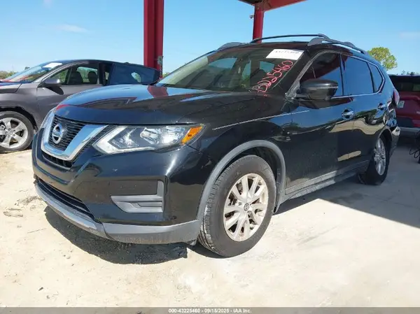 5N1AT2MT2HC764126 2017 NISSAN ROGUE - Image 2