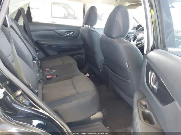 5N1AT2MT2HC764126 2017 NISSAN ROGUE - Image 8
