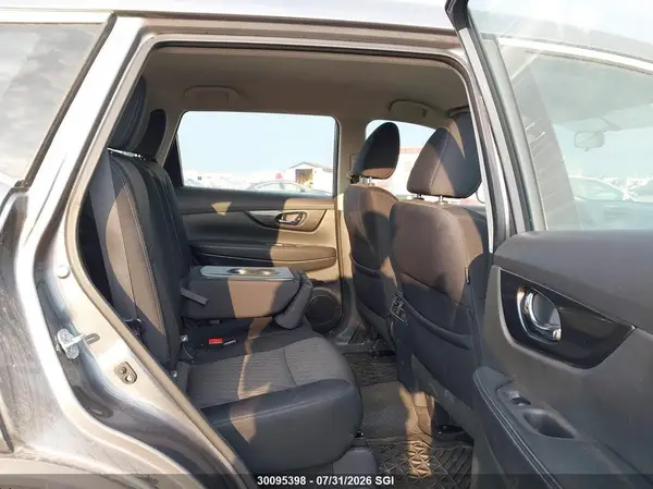 5N1AT2MT2HC781637 2017 NISSAN ROGUE - Image 8