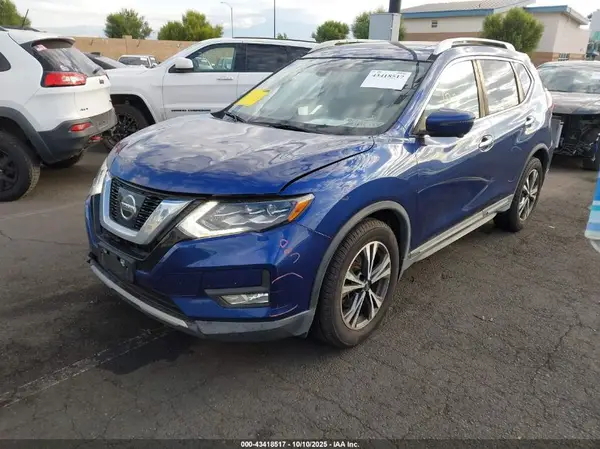 5N1AT2MT2HC784859 2017 NISSAN ROGUE - Image 2