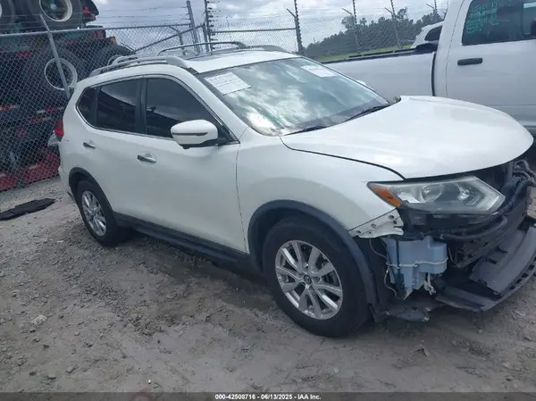 5N1AT2MT2HC795280 2017 NISSAN ROGUE - Image 1