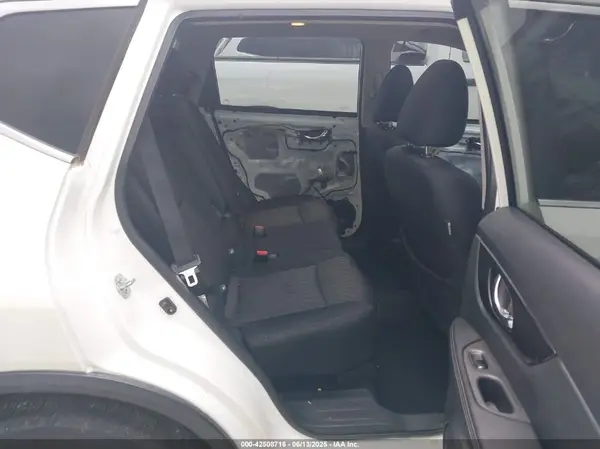 5N1AT2MT2HC795280 2017 NISSAN ROGUE - Image 8