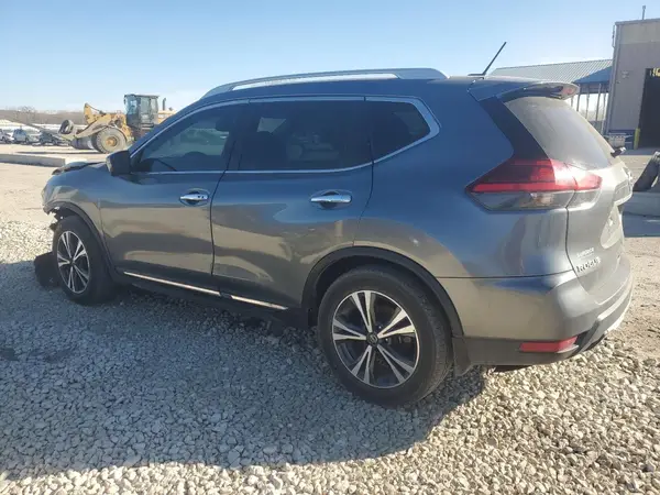 5N1AT2MT2HC796638 2017 NISSAN ROGUE - Image 2