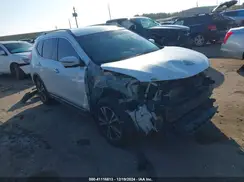 5N1AT2MT2HC801143 2017 NISSAN ROGUE