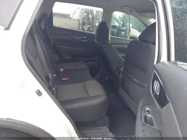 5N1AT2MT2HC801403 2017 NISSAN ROGUE - Image 8