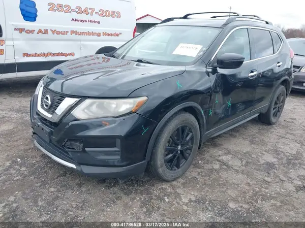 5N1AT2MT2HC807203 2017 NISSAN ROGUE - Image 2
