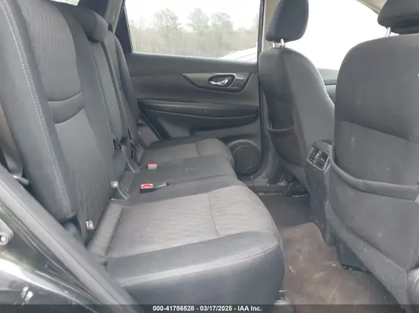 5N1AT2MT2HC807203 2017 NISSAN ROGUE - Image 8