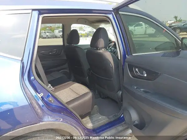 5N1AT2MT2HC819724 2017 NISSAN ROGUE - Image 8