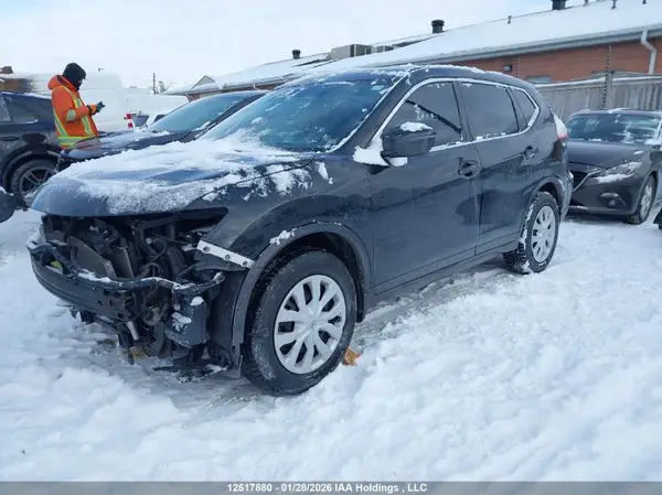 5N1AT2MT2HC823241 2017 NISSAN ROGUE - Image 2
