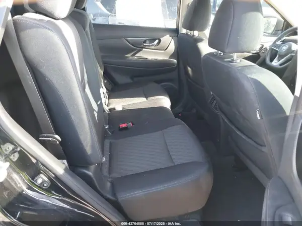5N1AT2MT2HC825944 2017 NISSAN ROGUE - Image 8