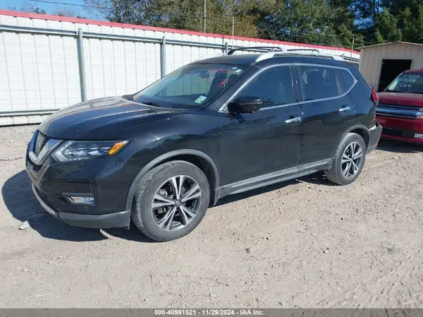 5N1AT2MT2HC826673 2017 NISSAN ROGUE - Image 2