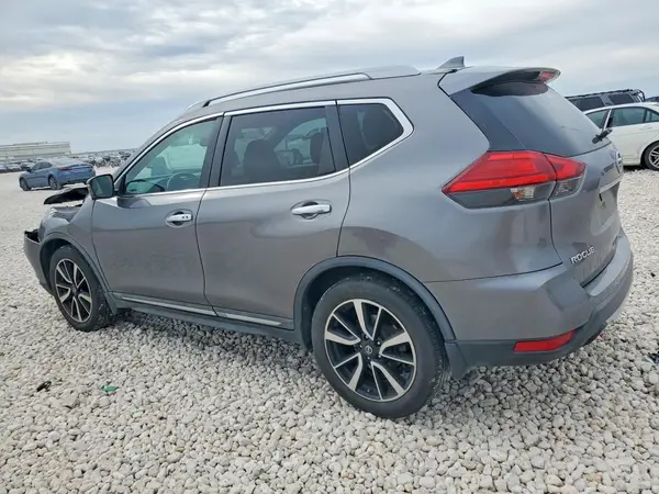 5N1AT2MT2HC827368 2017 NISSAN ROGUE - Image 2
