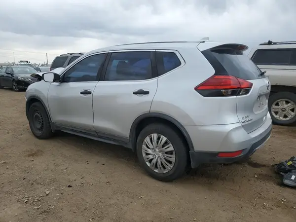 5N1AT2MT2HC831811 2017 NISSAN ROGUE - Image 2