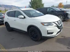 5N1AT2MT2HC847135 2017 NISSAN ROGUE