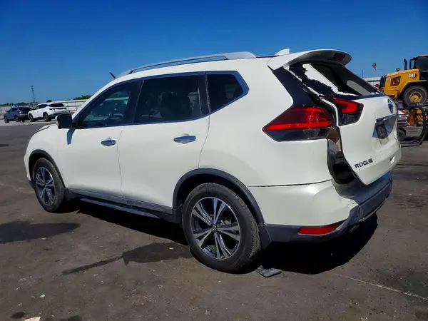 5N1AT2MT2HC847636 2017 NISSAN ROGUE - Image 2