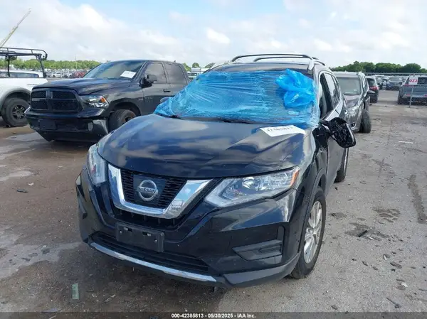 5N1AT2MT2HC848480 2017 NISSAN ROGUE - Image 2
