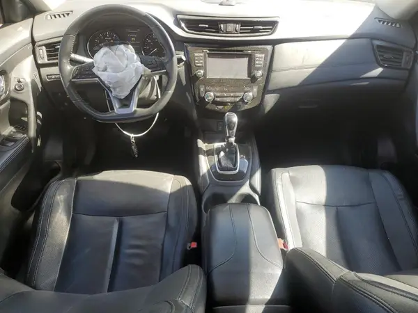 5N1AT2MT2HC852044 2017 NISSAN ROGUE - Image 8