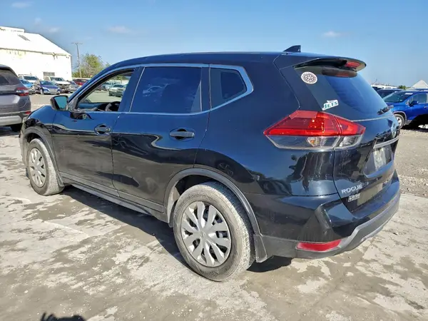 5N1AT2MT2HC869328 2017 NISSAN ROGUE - Image 2