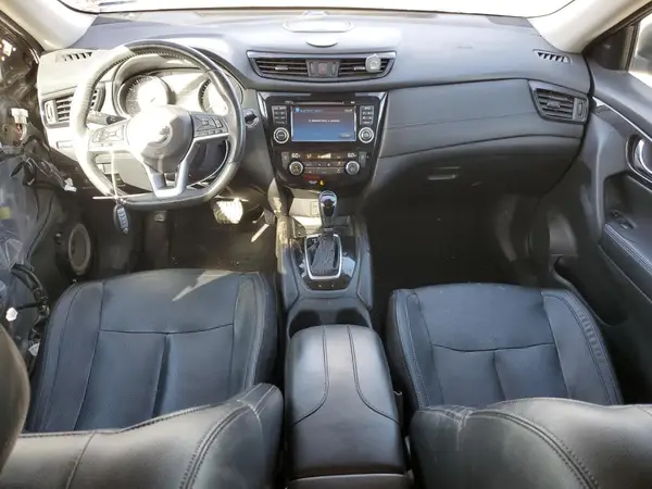 5N1AT2MT2HC869667 2017 NISSAN ROGUE - Image 8