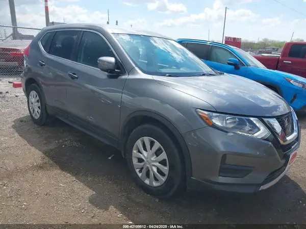 5N1AT2MT2HC869894 2017 NISSAN ROGUE - Image 1