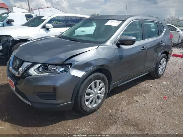 5N1AT2MT2HC869894 2017 NISSAN ROGUE - Image 2