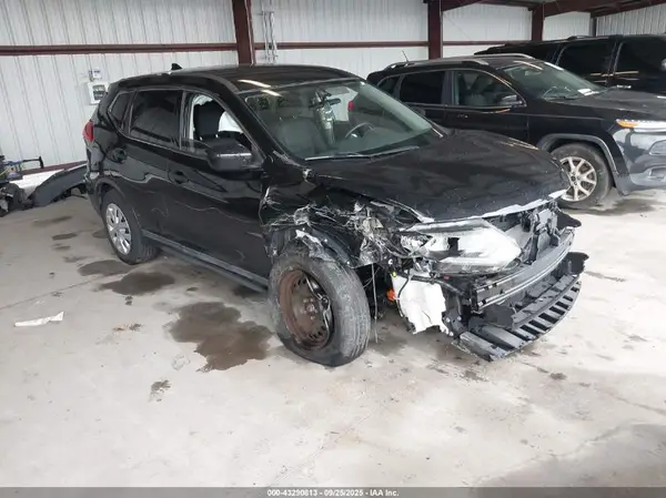 5N1AT2MT2HC871810 2017 NISSAN ROGUE - Image 1