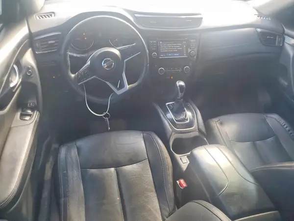 5N1AT2MT2HC879616 2017 NISSAN ROGUE - Image 8