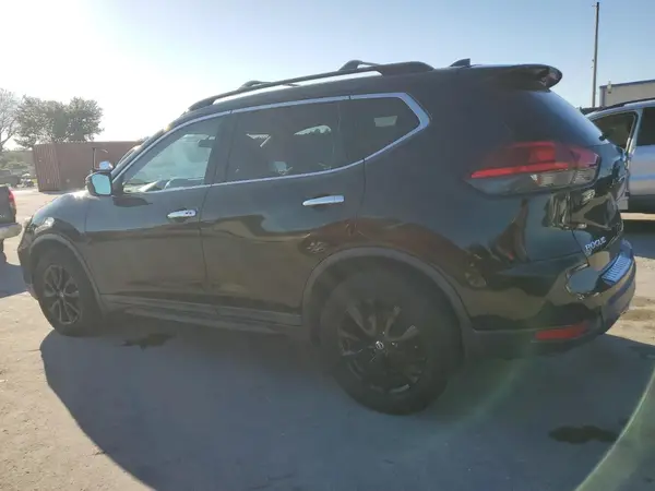 5N1AT2MT2HC886243 2017 NISSAN ROGUE - Image 2