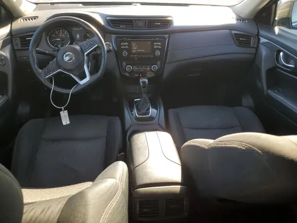 5N1AT2MT2HC886243 2017 NISSAN ROGUE - Image 8