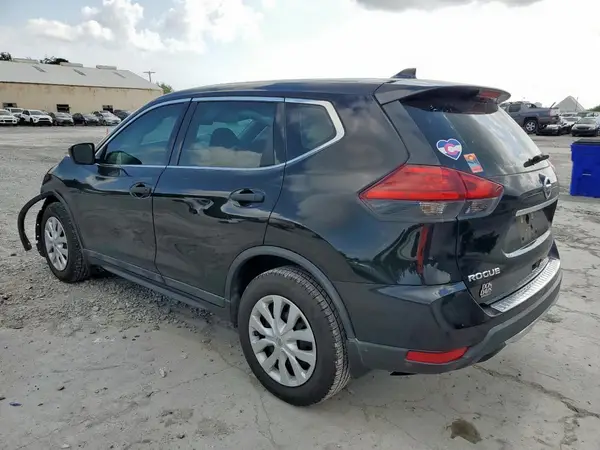 5N1AT2MT2HC886825 2017 NISSAN ROGUE - Image 2