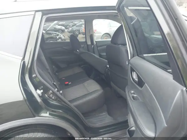 5N1AT2MT2JC703042 2018 NISSAN ROGUE - Image 8