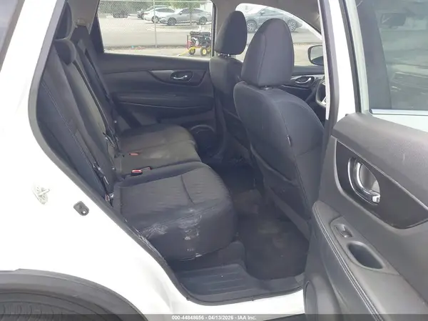 5N1AT2MT2JC705275 2018 NISSAN ROGUE - Image 8
