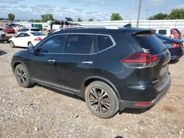 5N1AT2MT2JC708144 2018 NISSAN ROGUE - Image 2