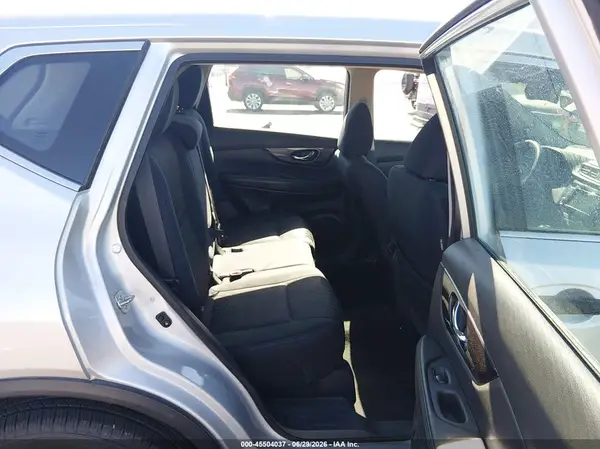 5N1AT2MT2JC711853 2018 NISSAN ROGUE - Image 8