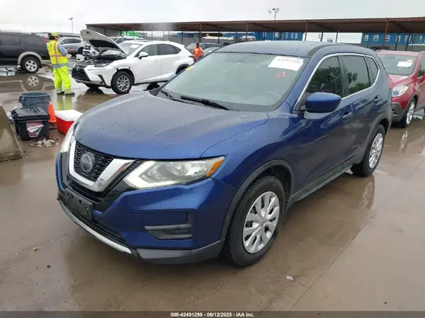 5N1AT2MT2JC719306 2018 NISSAN ROGUE - Image 2