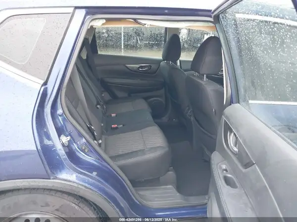 5N1AT2MT2JC719306 2018 NISSAN ROGUE - Image 8