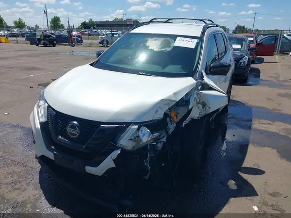5N1AT2MT2JC720780 2018 NISSAN ROGUE - Image 2