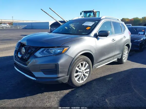 5N1AT2MT2JC723033 2018 NISSAN ROGUE - Image 2