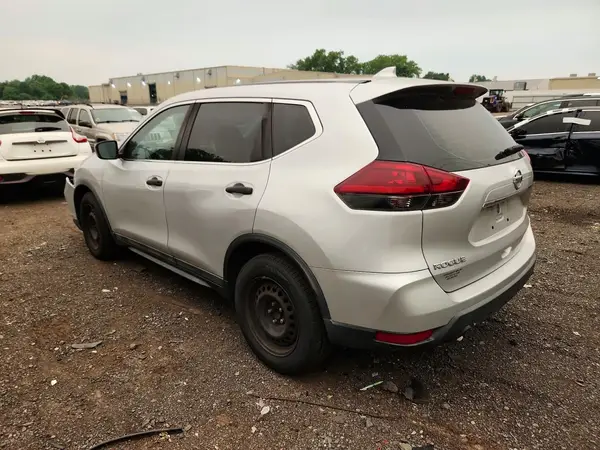 5N1AT2MT2JC730922 2018 NISSAN ROGUE - Image 2