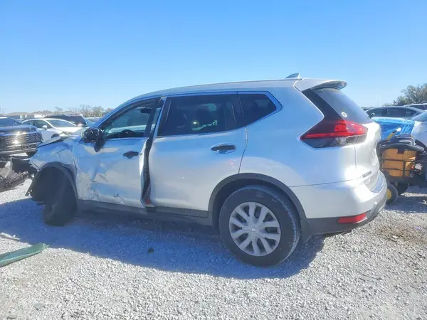 5N1AT2MT2JC733920 2018 NISSAN ROGUE - Image 2