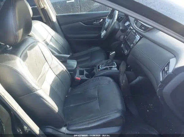 5N1AT2MT2JC734758 2018 NISSAN ROGUE - Image 8