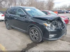 5N1AT2MT2JC735599 2018 NISSAN ROGUE