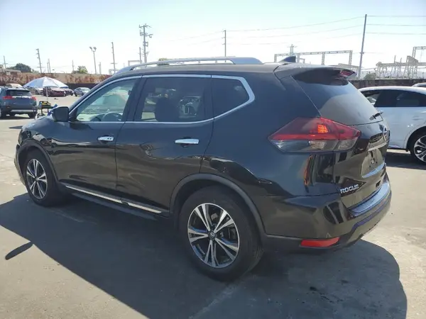 5N1AT2MT2JC736199 2018 NISSAN ROGUE - Image 2
